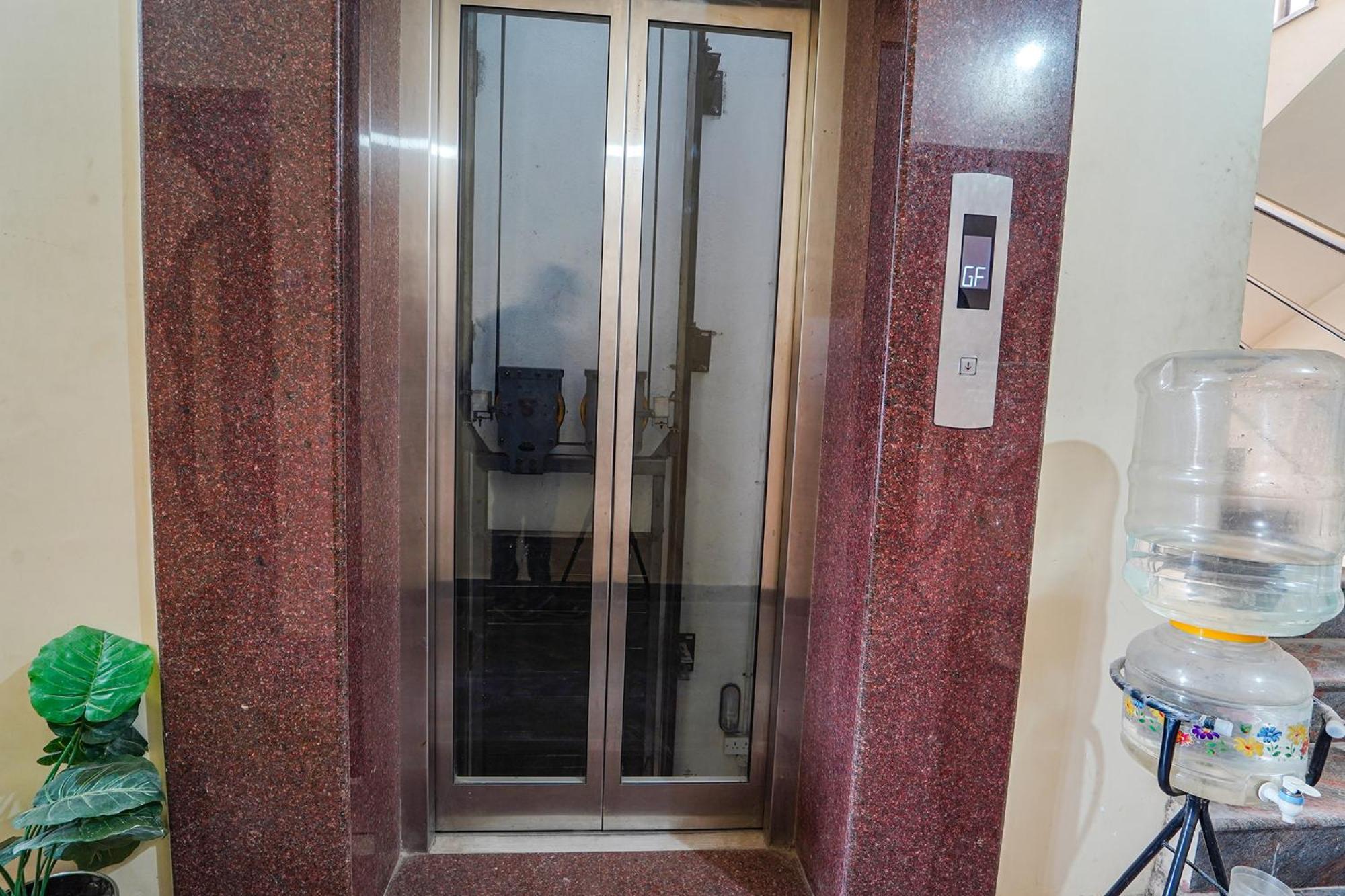 Fabexpress Its South East Residency Hotel Siruseri Ngoại thất bức ảnh