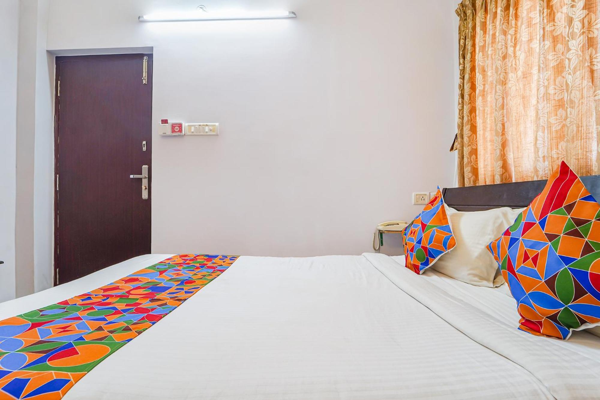 Fabexpress Its South East Residency Hotel Siruseri Ngoại thất bức ảnh