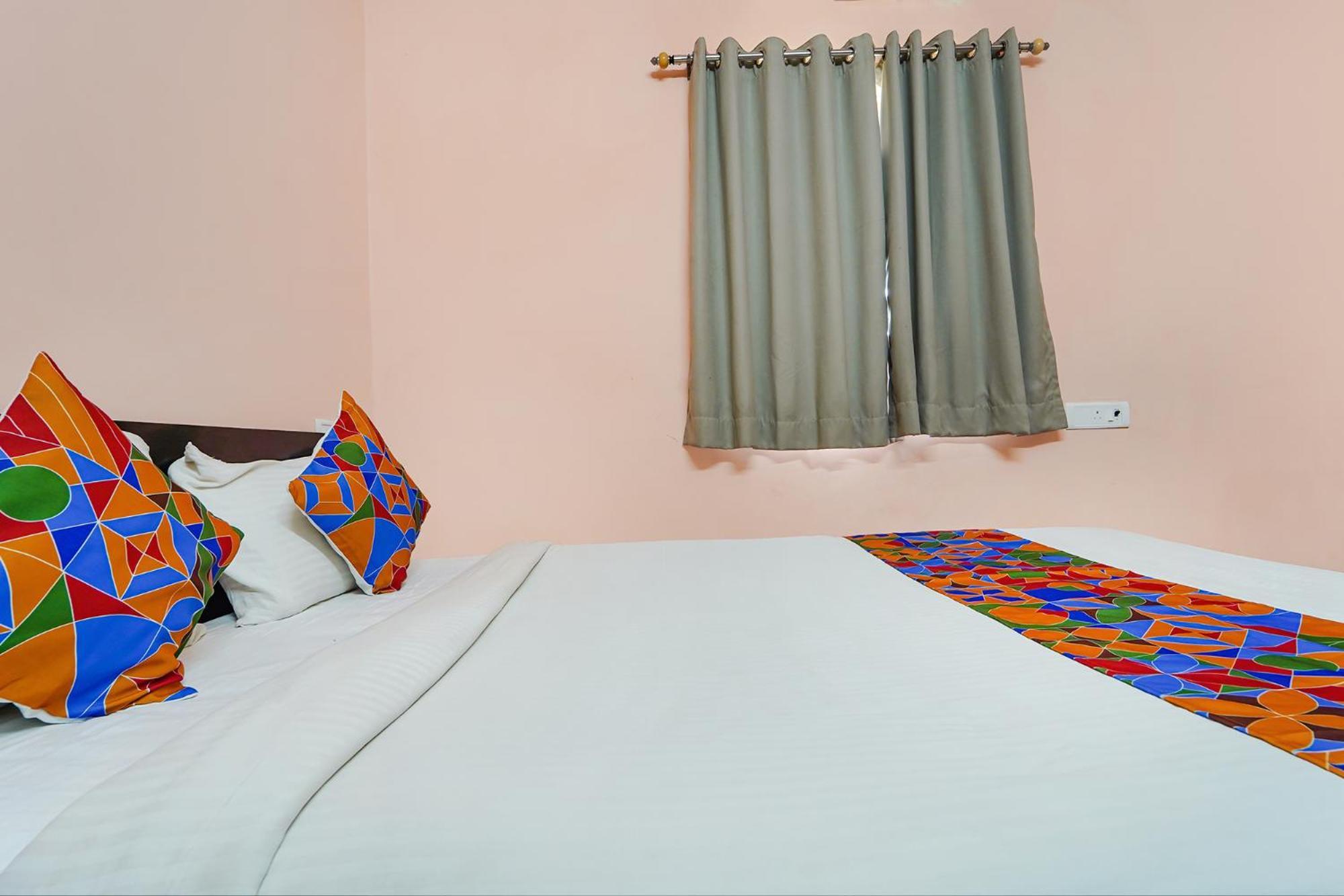 Fabexpress Its South East Residency Hotel Siruseri Ngoại thất bức ảnh